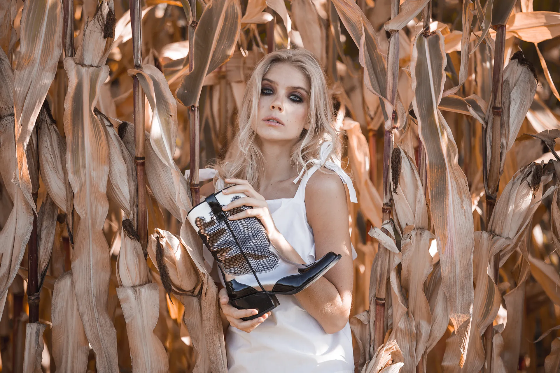 Javiera Poch · Sesión editorial — imagen 4